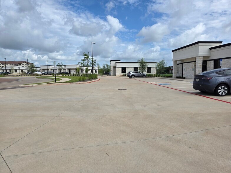 More Photos Of 5501 Cabrera Dr, Sugar Land Medical For Lease