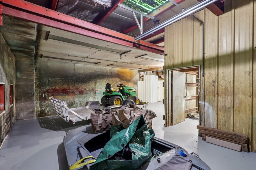 More Photos Of W9231 Bobolink Rd, Reeseville Warehouse For Sale