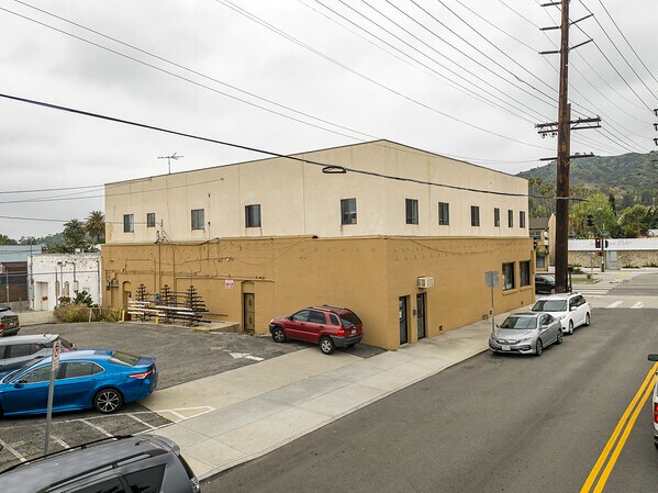 More Photos Of 1620 Colorado Blvd, Los Angeles Freestanding For Sale