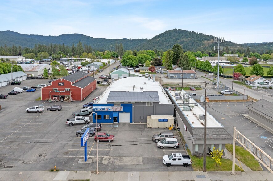 More Photos Of 2414 N 4th St, Coeur d'Alene Auto Repair For Sale