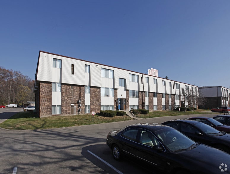 More Photos Of 831 Green Rd, Ypsilanti Apartments For Sale