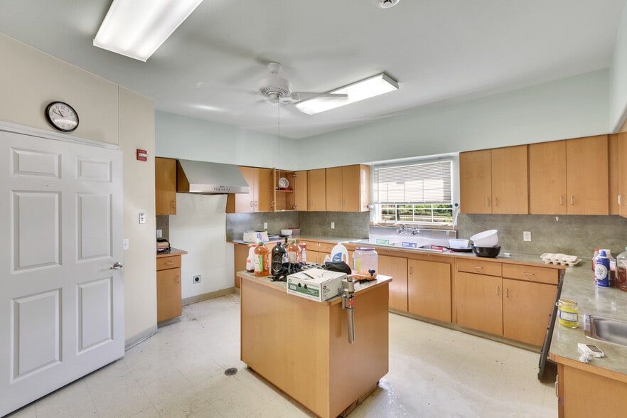 More Photos Of 4601 Huffines Blvd, Fort Worth Daycare Center For Lease