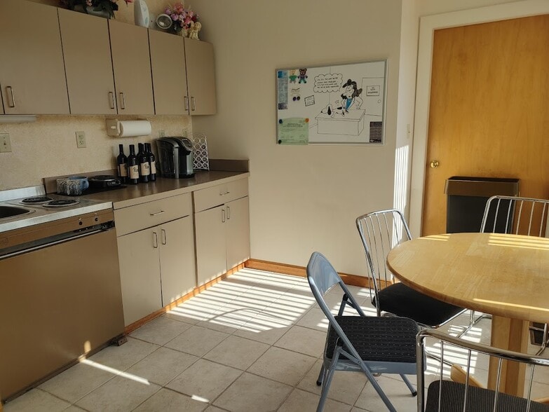 More Photos Of 1765 Centre St, West Roxbury Medical For Sale