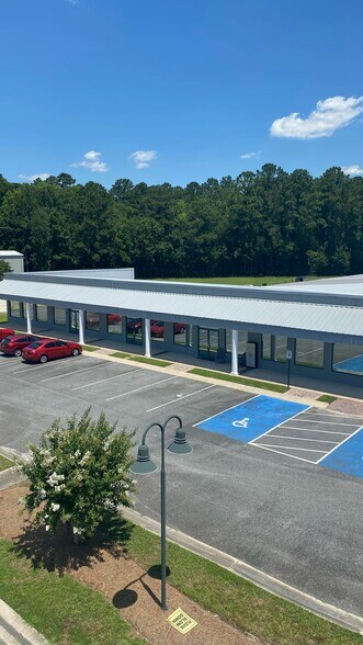 More Photos Of 740 E General Stewart Way, Hinesville General Retail For Lease