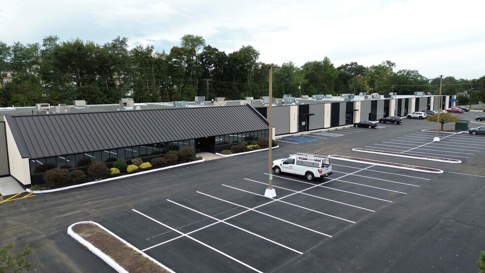 More Photos Of 1 Electronics Dr, Hamilton Light Manufacturing For Lease