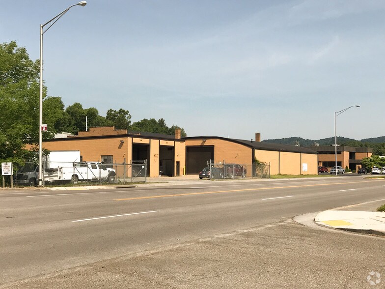 More Photos Of 200 Bob Morrison Blvd, Bristol Manufacturing For Lease