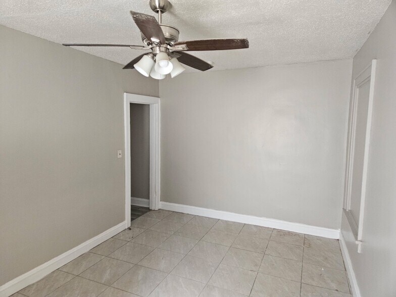 More Photos Of 1038 Lockbourne Rd, Columbus Apartments For Sale