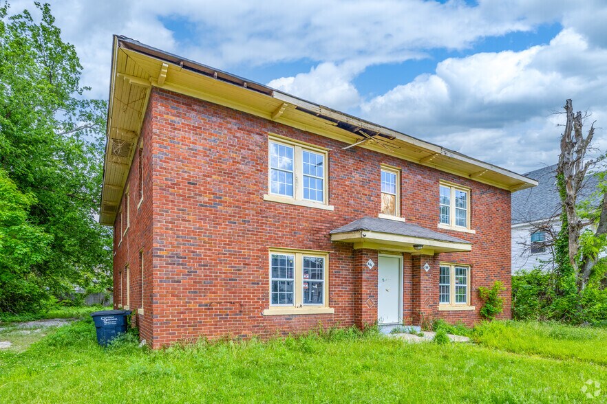 More Photos Of 661 N Park Ave, Shawnee Apartments For Sale