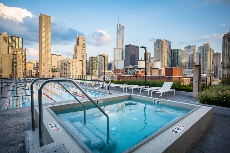 More Photos Of 637-643 N Wells St, Chicago Apartments For Lease