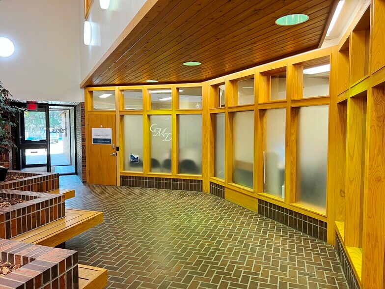 More Photos Of 1903 S 6th St, Brainerd Medical For Sale