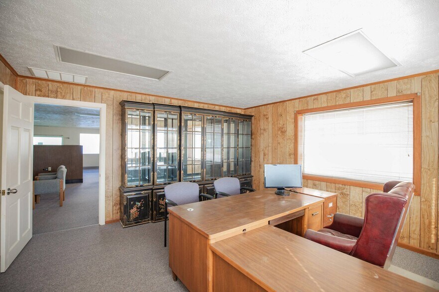 More Photos Of 104 E Tilden St, Humansville Bank For Sale