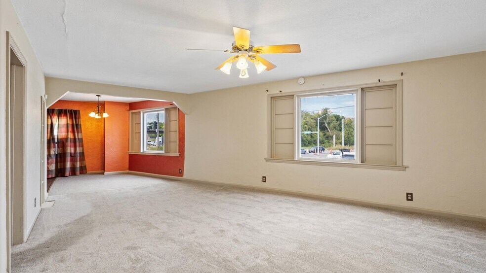 More Photos Of 13101-13109 E Blue Pky, Kansas City Freestanding For Sale