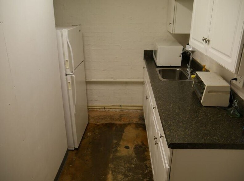 More Photos Of 103 Barnes St, Carrollton Loft Creative Space For Lease