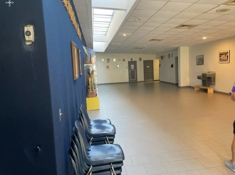 More Photos Of 201 Pasadena Ave, Metairie Baseball Field For Sale