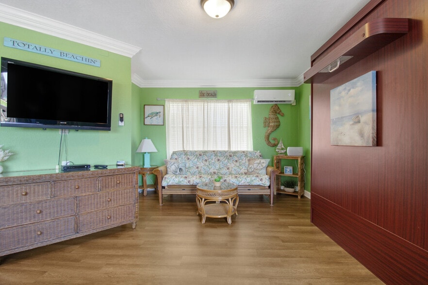 More Photos Of 3401 NE 10th St, Pompano Beach Hotel For Sale