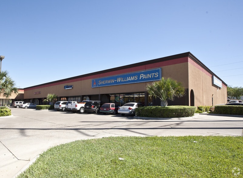 More Photos Of 1100 N 77 Expy, Brownsville Unknown For Lease