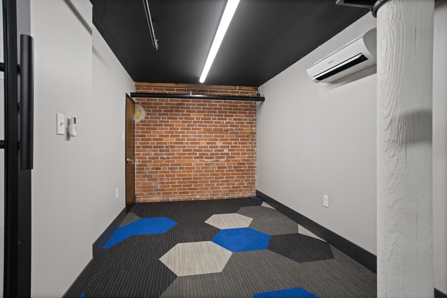 More Photos Of 300 South St, Simpsonville Apartments For Sale