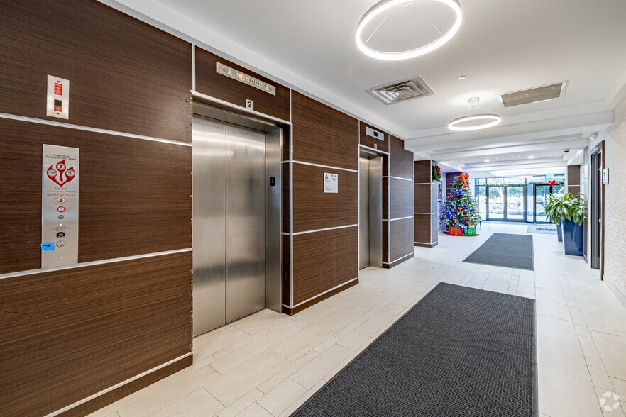 More Photos Of 900 US Highway 9 N, Woodbridge Office For Lease