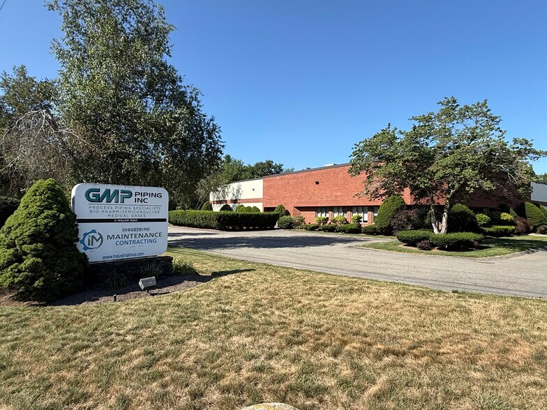 More Photos Of 11 Willow Rd, Ayer Warehouse For Lease