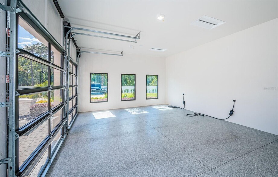 More Photos Of 18725 Jiretz Rd, Odessa Flex For Sale