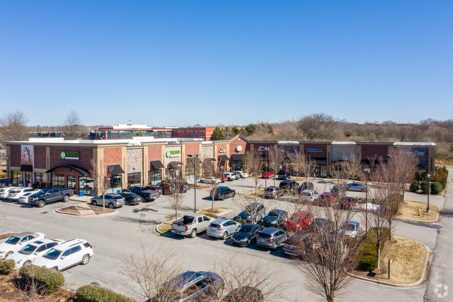 Primary Photo Of 200-208 Indian Lake Blvd, Hendersonville General Retail For Lease