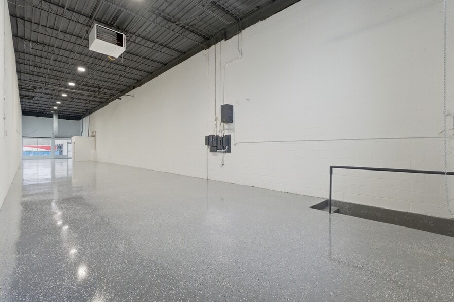 More Photos Of 397 Humberline Dr, Toronto Warehouse For Sale
