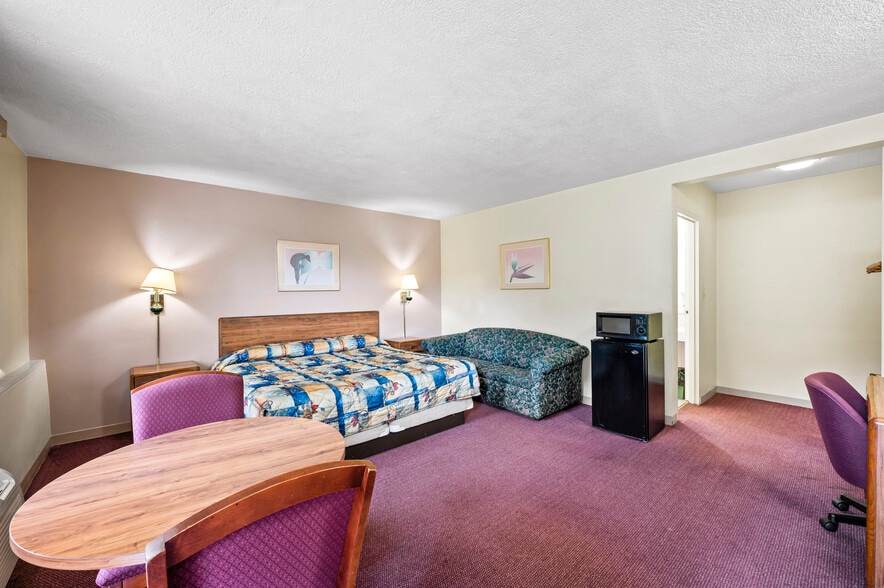 More Photos Of 1058 Hausman Rd, Allentown Hotel For Sale