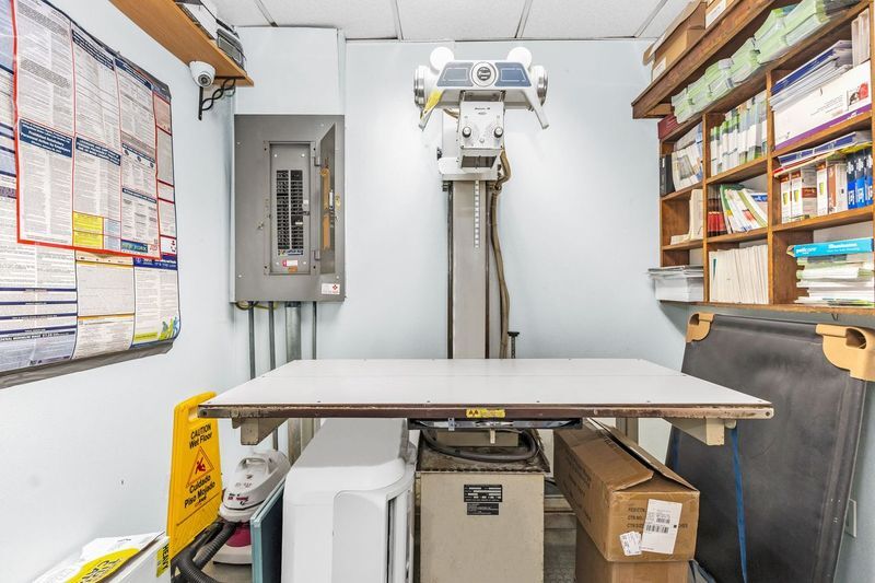 More Photos Of 9518 Avenue L, Brooklyn Storefront Retail Office For Sale