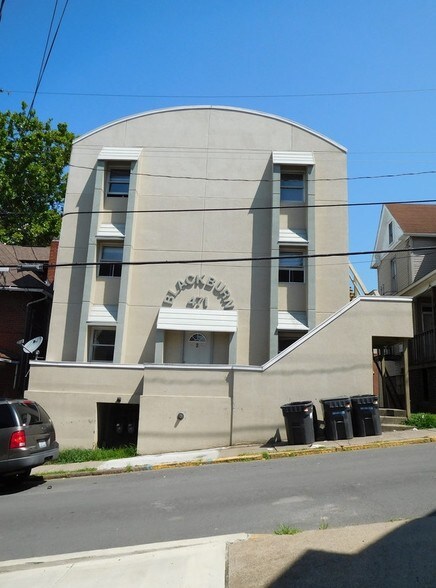 More Photos Of 471 Dallas St, Morgantown Apartments For Sale