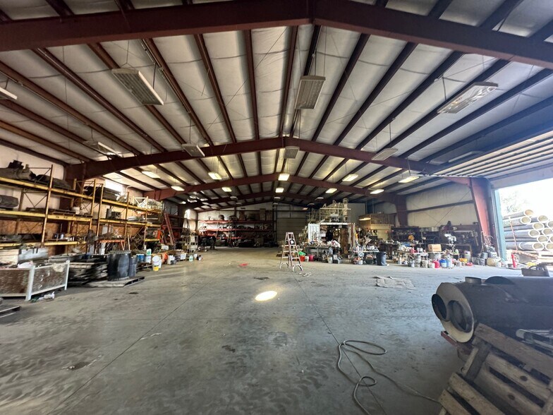 More Photos Of 28098 SE Spring St, Boring Warehouse For Lease