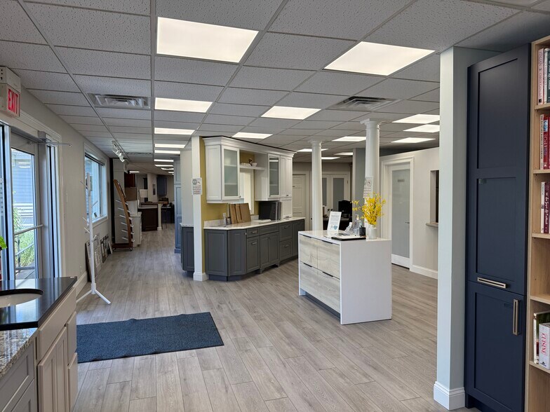 More Photos Of 541 Concord St, Framingham Freestanding For Sale