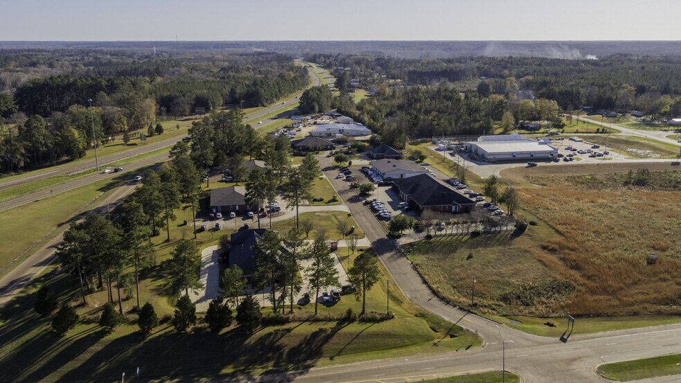 More Photos Of 1395 Johnny Johnson Dr, Brookhaven Office For Sale