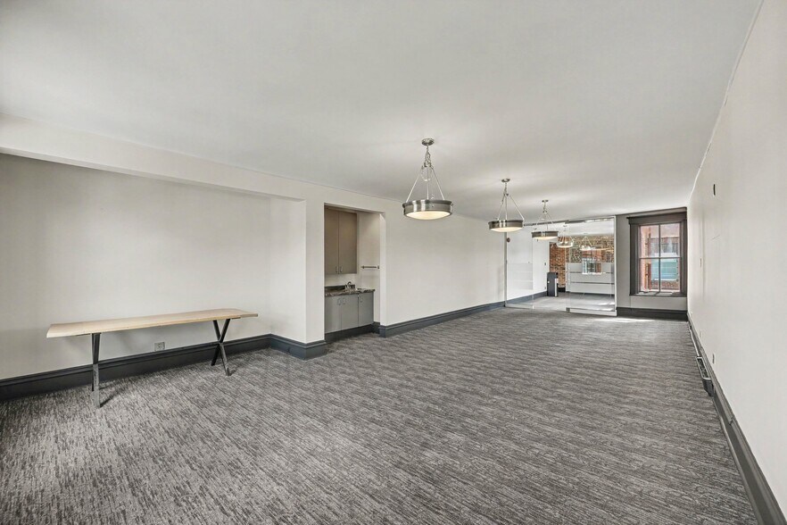 More Photos Of 110 Clarence St, Ottawa Office For Lease