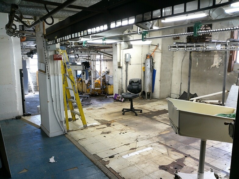 More Photos Of 2308 Monroe Ave, Rochester Freestanding For Sale