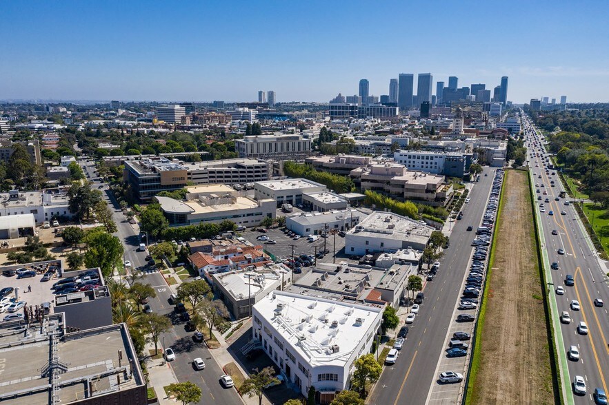 More Photos Of 9312 Civic Center Dr, Beverly Hills Office For Lease