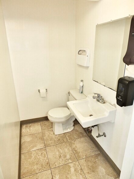 More Photos Of 830 Atlantic Ave, Long Beach Medical For Sale