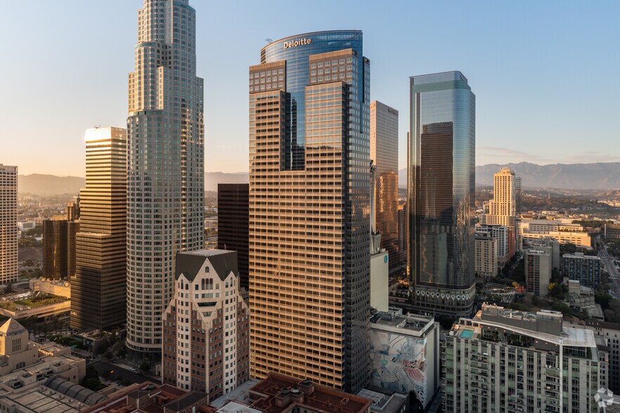 More Photos Of 555 W 5th St, Los Angeles Office For Lease