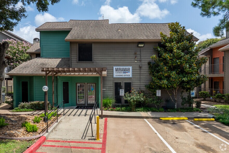 More Photos Of 13150 Bissonnet St, Houston Apartments For Sale