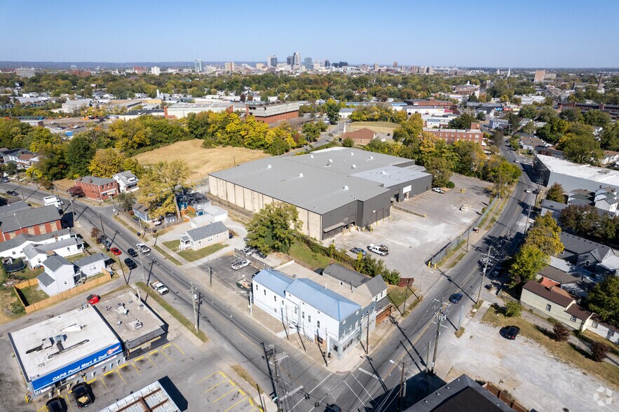 More Photos Of 1496 S Shelby St, Louisville Flex For Lease