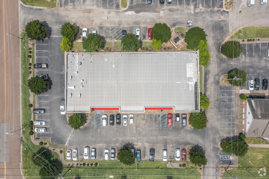 More Photos Of 1306 Goodman Rd E, Southaven Unknown For Lease
