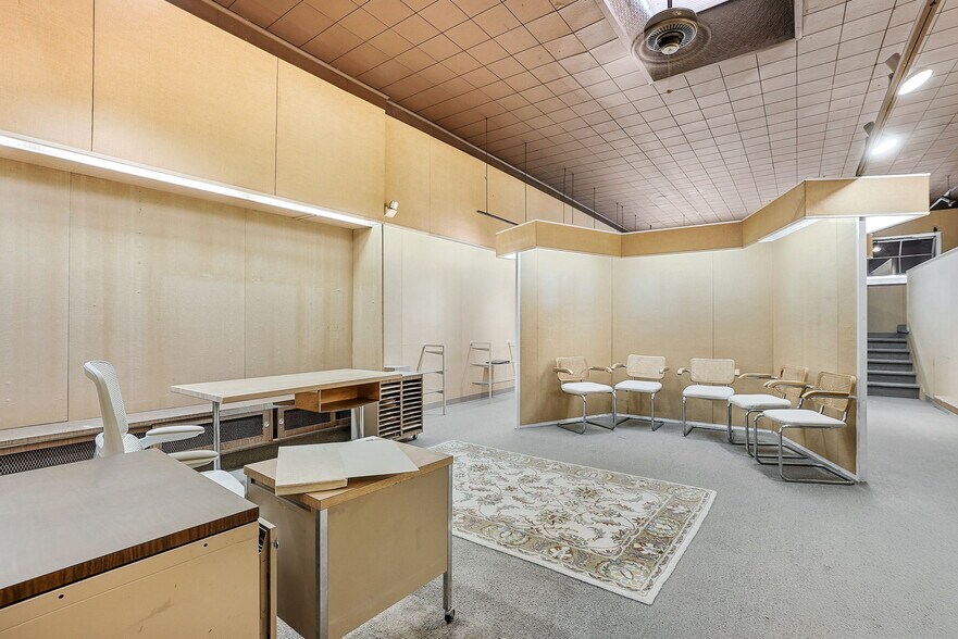 More Photos Of 1157 Pleasantville Rd, Briarcliff Manor Storefront For Sale