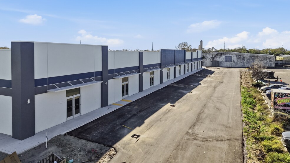 More Photos Of , Largo Unknown For Sale