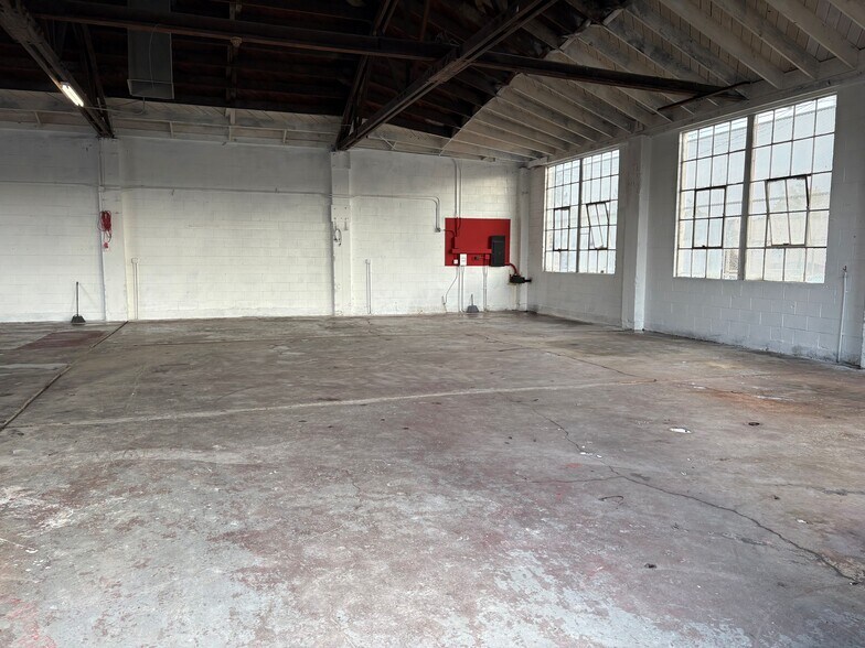 More Photos Of 503 Maine St, Vallejo Auto Repair For Lease