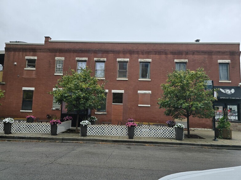 More Photos Of 4263 Lincoln Ave, Chicago Restaurant For Sale