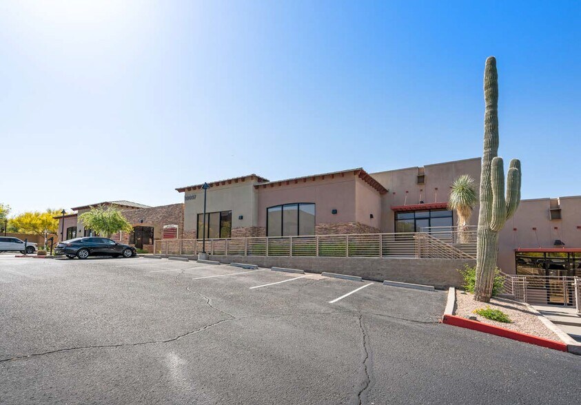 More Photos Of 10037 E Dynamite Blvd, Scottsdale Office For Sale