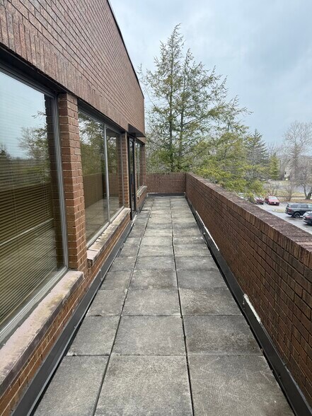 More Photos Of 7086 Corporate Way, Dayton Office For Lease