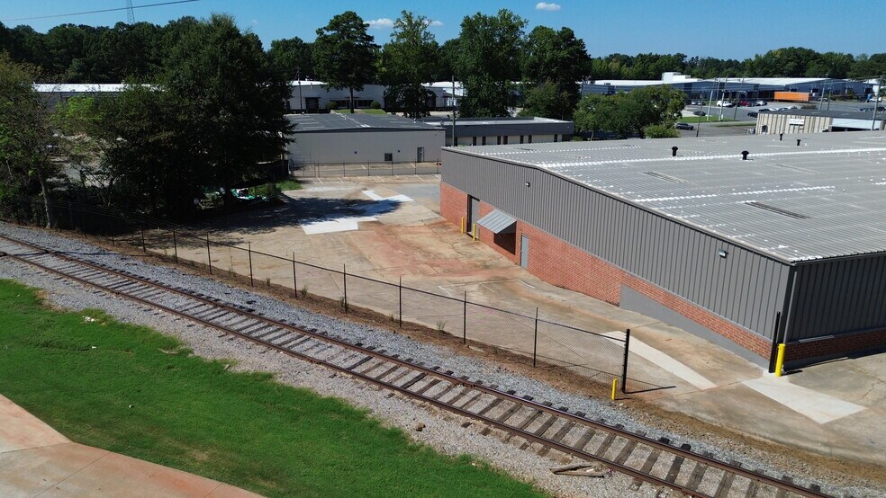 More Photos Of 1030 Industrial Park Dr, Marietta Warehouse For Lease