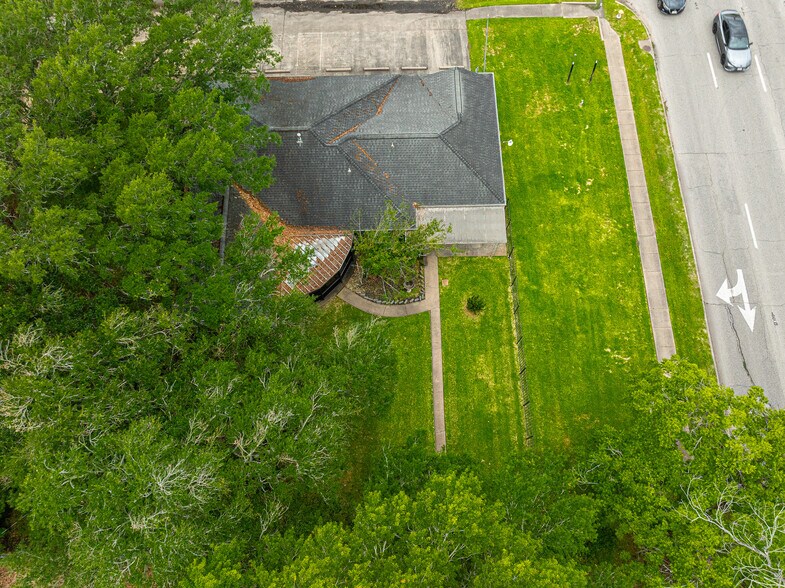 More Photos Of 1105 San Jacinto St, Rosenberg Office For Sale