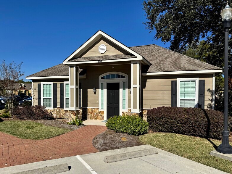 More Photos Of 8900 Eastloch Dr, Spring Unknown For Lease