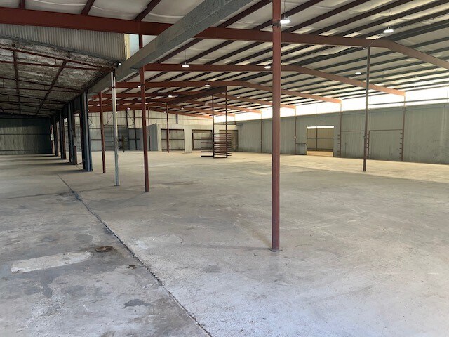 More Photos Of 6920 Gardner Rd, San Antonio Service For Lease